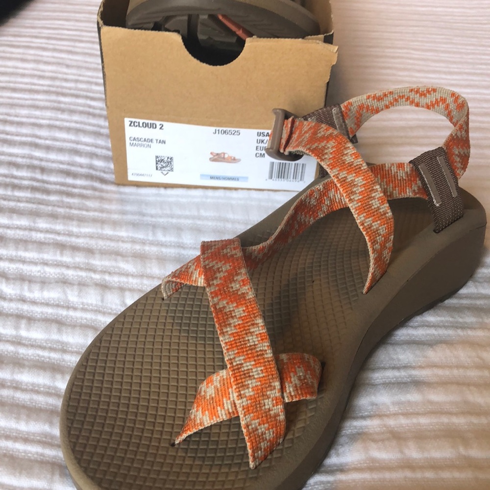 Men’s Chacos never worn!